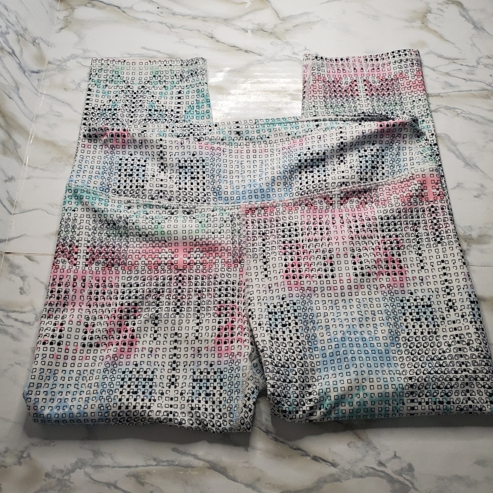 Fabletics Cropped Geometric Pattern Leggings M - image 6